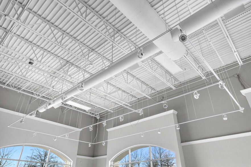 More Photos Of 1999 Mall Of Georgia Blvd, Buford Storefront For Sale