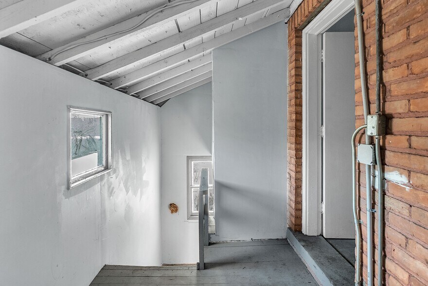 More Photos Of 12346 Stoepel St, Detroit Multifamily For Sale