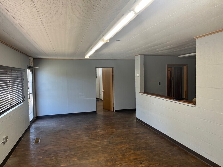More Photos Of 3021 S High Ave, Oklahoma City Warehouse For Sale