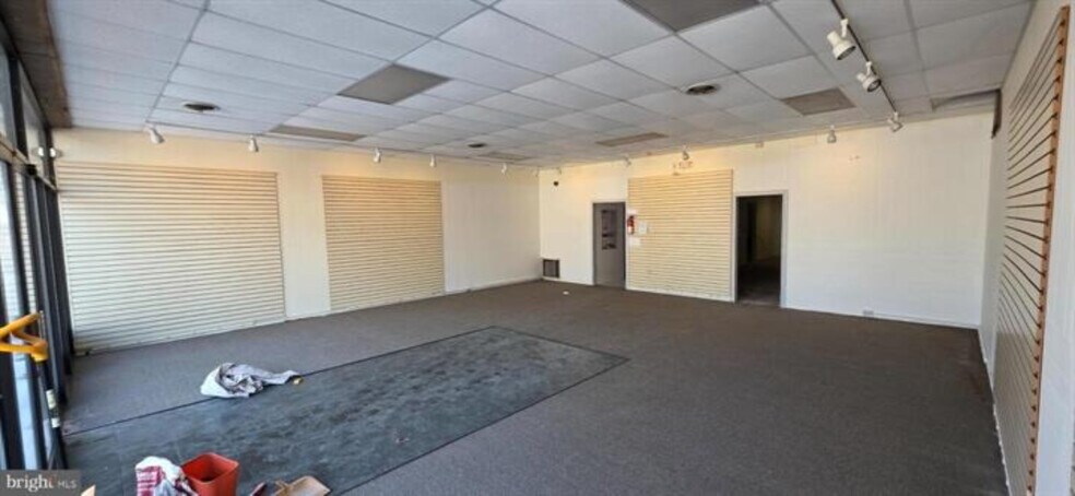More Photos Of 1413 W Market St, Pottsville Freestanding For Sale
