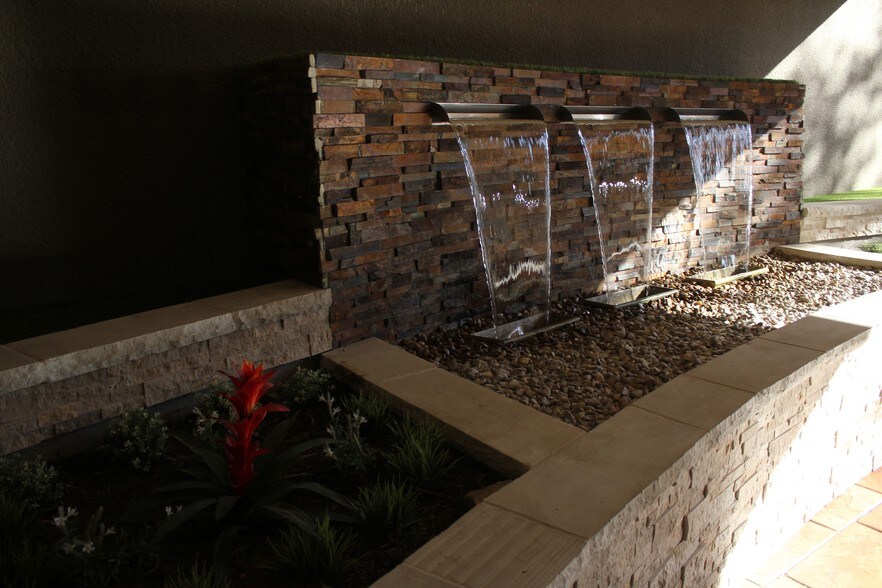 More Photos Of 1304 W Walnut Hill Ln, Irving Office For Lease