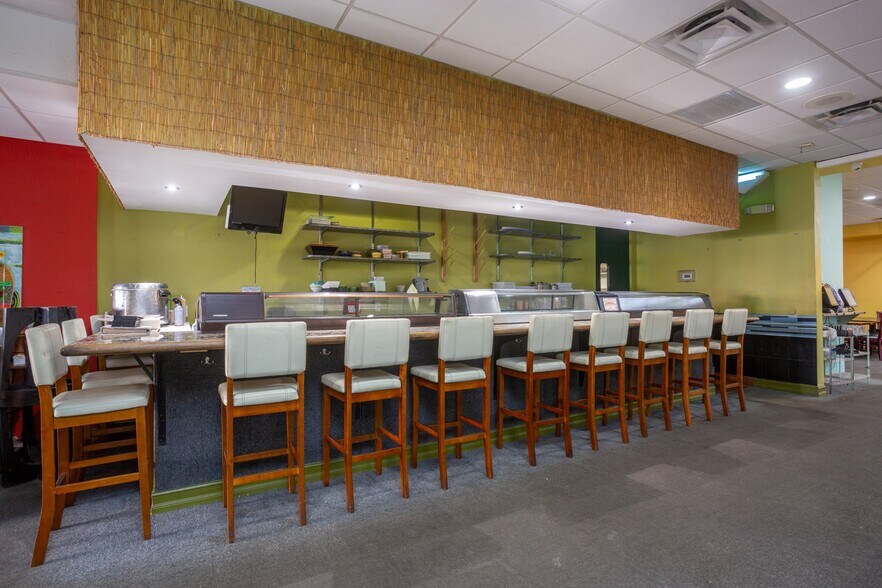 More Photos Of 801 E New Haven Ave, Melbourne Restaurant For Sale