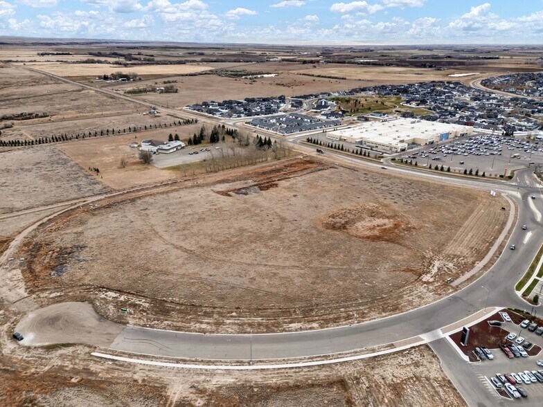 More Photos Of 3010 Strachan Rd SE, Medicine Hat Land For Lease