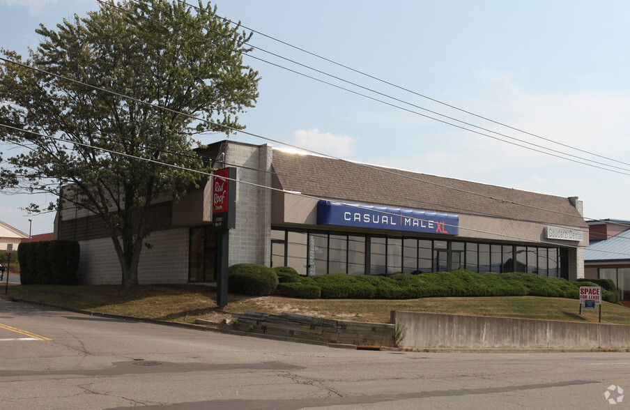 Primary Photo Of 310 Reynolds Rd, Johnson City Storefront Retail Office For Lease