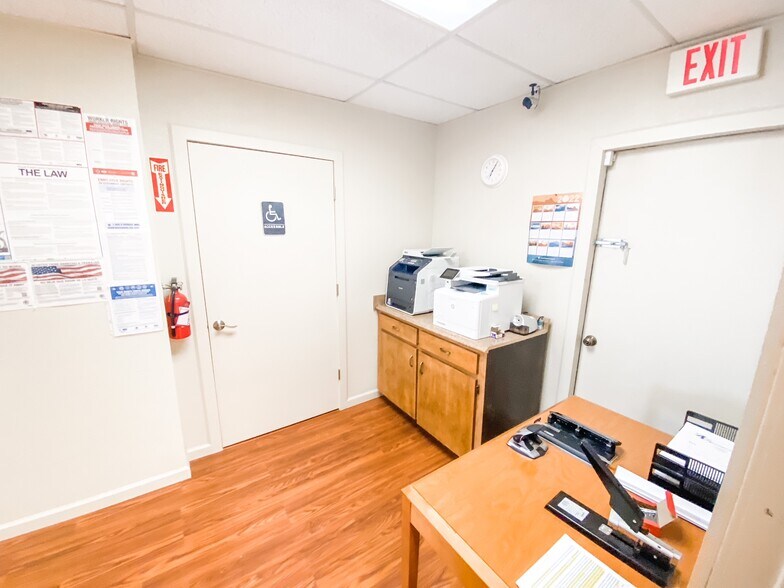 More Photos Of 3643 S Highway 92, Sierra Vista Office For Lease