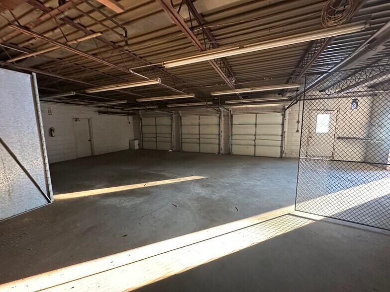 More Photos Of 7200 Colerain Ave, Cincinnati Industrial For Lease