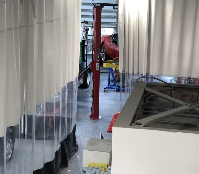 More Photos Of 3939 Tollhouse Dr, Naples Warehouse For Lease