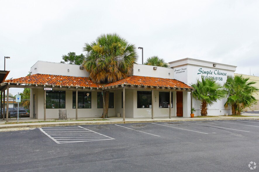 Primary Photo Of 1815 N New Braunfels Ave, San Antonio Restaurant For Lease