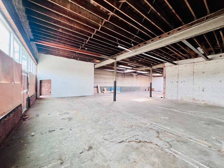 More Photos Of 2705 W Broad St, Richmond Storefront For Lease