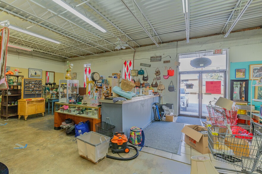 More Photos Of 4140 Hamilton Rd, Columbus Flex For Sale