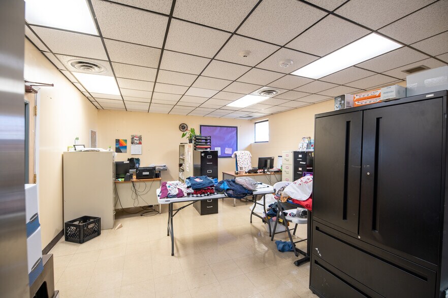 More Photos Of 238 Baltimore Ave, Dayton Daycare Center For Sale