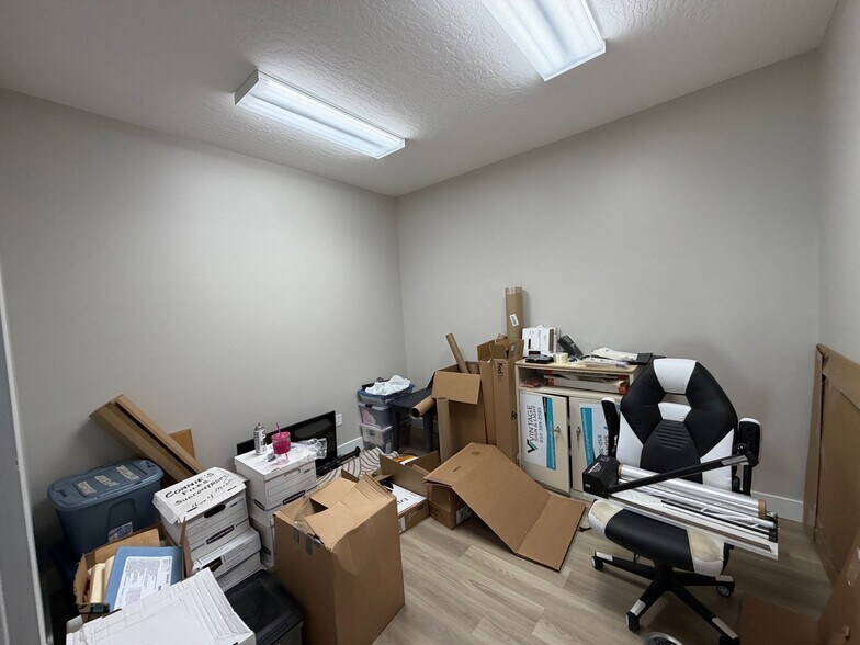 More Photos Of 120 S John Sims Pky, Valparaiso Medical For Lease