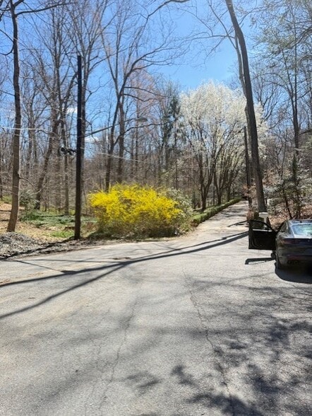 More Photos Of 9101 Aldershot Dr, Bethesda Land For Sale
