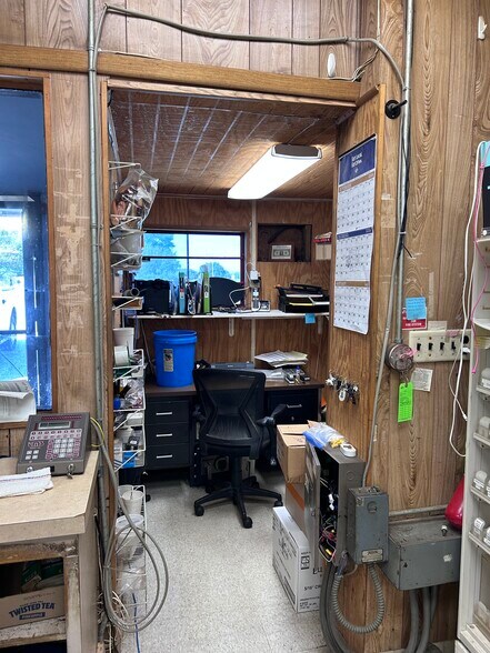 More Photos Of 614 N Central Ave, Billings Storefront For Sale