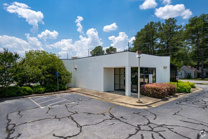 More Photos Of 105-212 N Fairview Rd, Rocky Mount Unknown For Lease