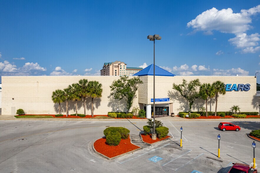 More Photos Of 8001 S Orange Blossom Trl, Orlando Department Store For Lease