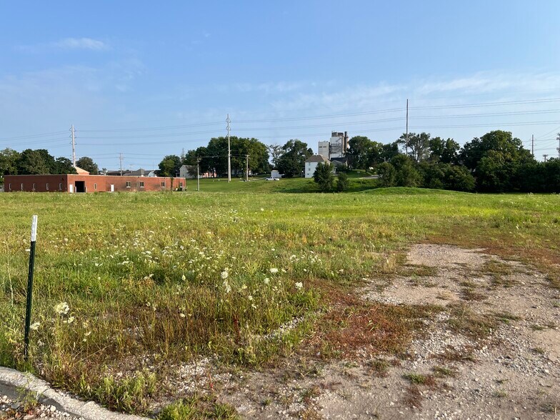 More Photos Of 320 SE 2nd St, Ames Land For Sale