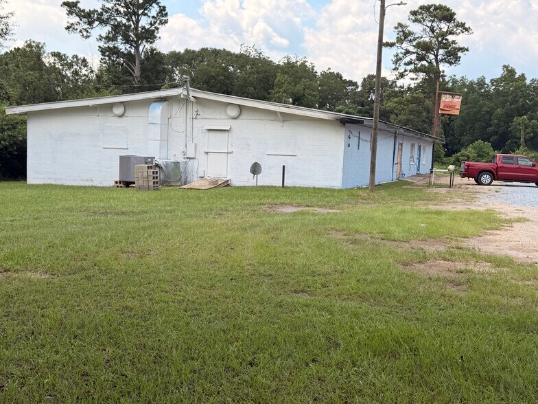 More Photos Of 1095 US Highway 231, Brundidge Freestanding For Sale