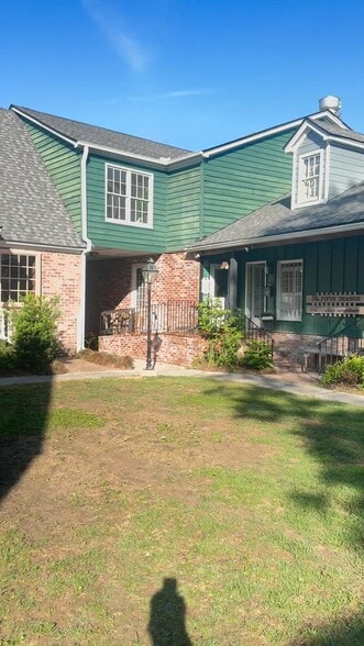 Primary Photo Of 217 Lucas St, Mount Pleasant Storefront Retail Office For Lease
