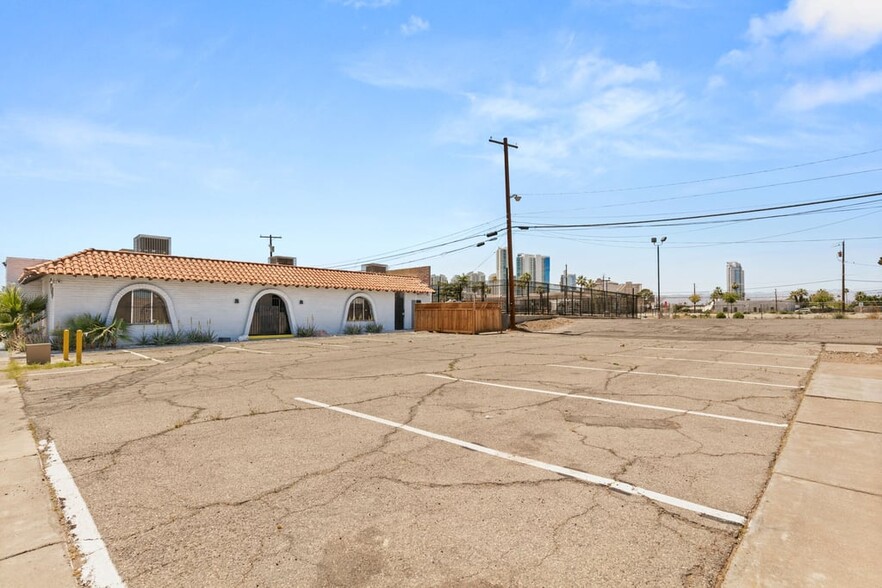 Primary Photo Of 824 E Sahara Ave, Las Vegas Medical For Sale