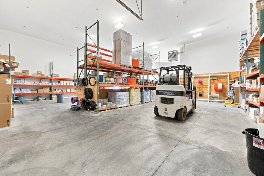 More Photos Of 2220 Taxi Way, Prescott Industrial For Sale