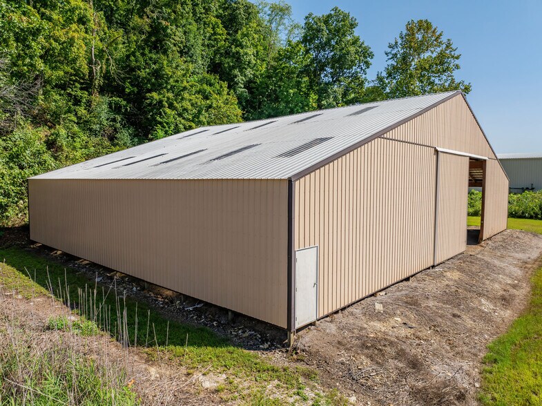 More Photos Of 3825 Columbia Blvd, Bloomsburg Manufacturing For Sale