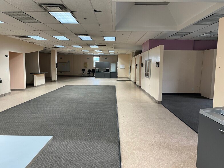 More Photos Of 100 Hinsdale St, Brooklyn Industrial For Sale