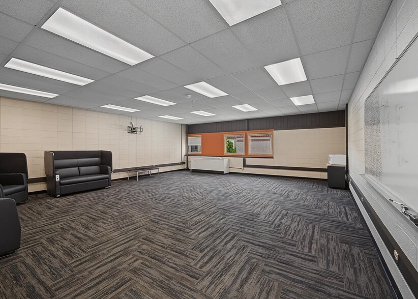 More Photos Of 1600 26th St, Monroe Schools For Sale