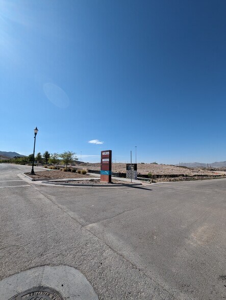 More Photos Of 400-420 Vin Rambla, El Paso Land For Sale