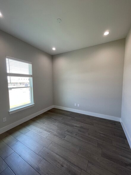 More Photos Of 2951 FM 1460, Georgetown Office For Sale