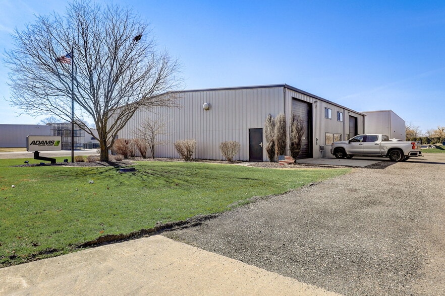 More Photos Of 201 Grell Ln, Johnson Creek Manufacturing For Sale