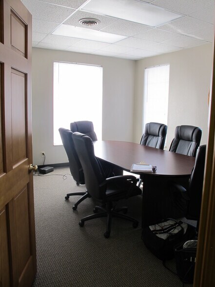 More Photos Of 4505 N Illinois St, Swansea Office For Lease