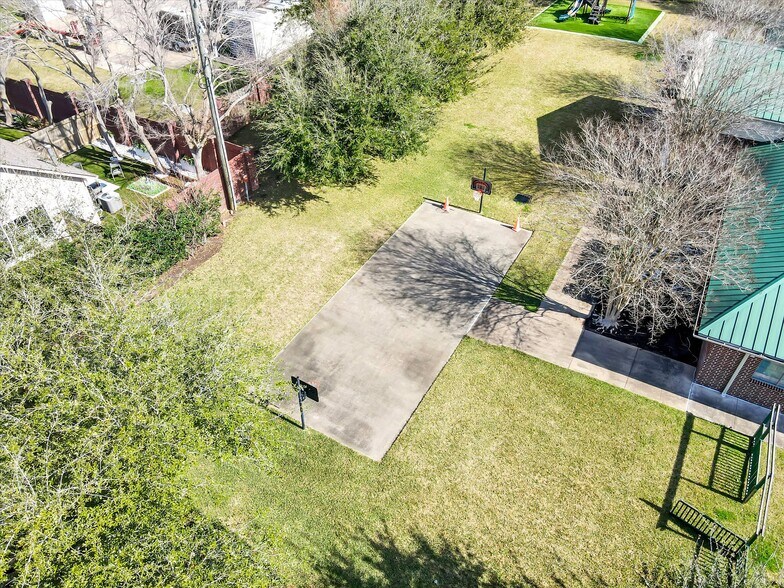 More Photos Of 20417 S University Blvd, Missouri City Schools For Lease