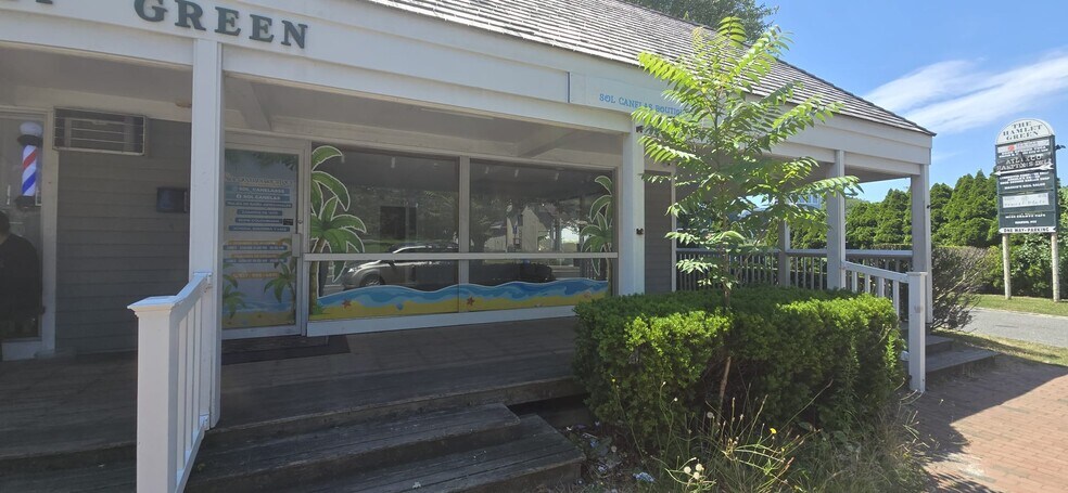 More Photos Of 107 W Montauk Hwy, Hampton Bays General Retail For Lease
