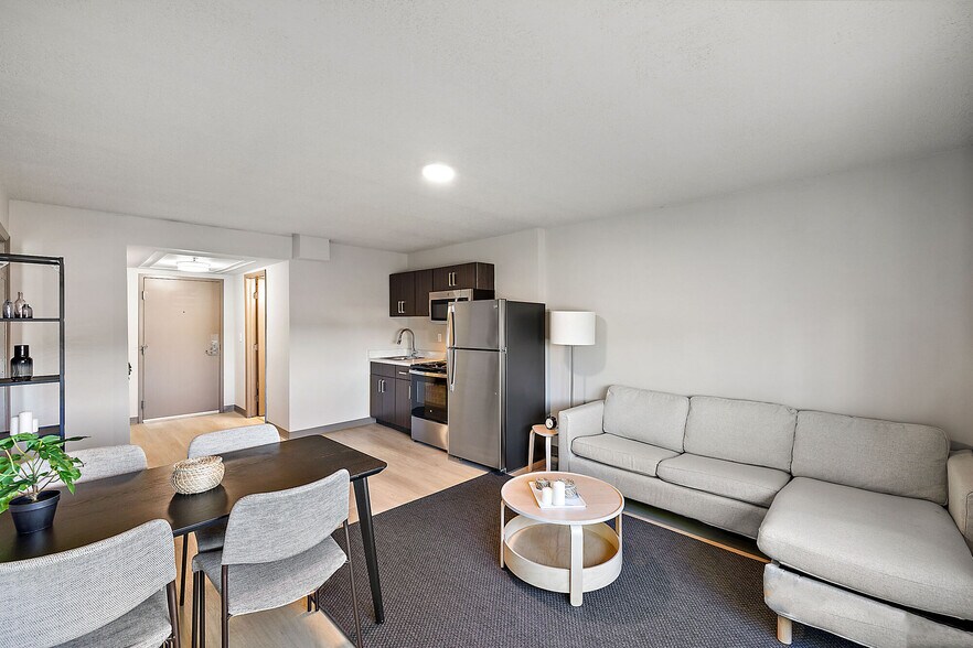 More Photos Of 34911 Van Dyke Ave, Sterling Heights Apartments For Lease