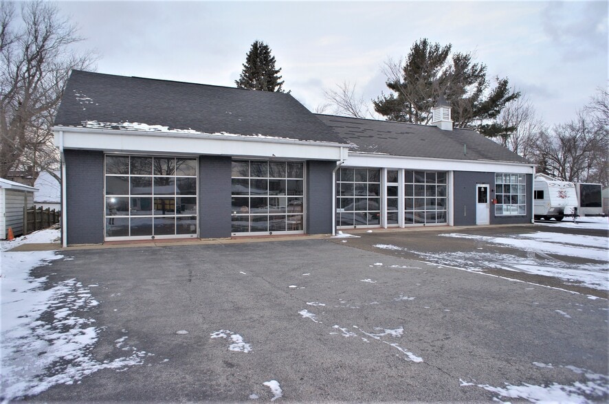 More Photos Of 4632 Lake Shore Rd, Hamburg Auto Repair For Sale
