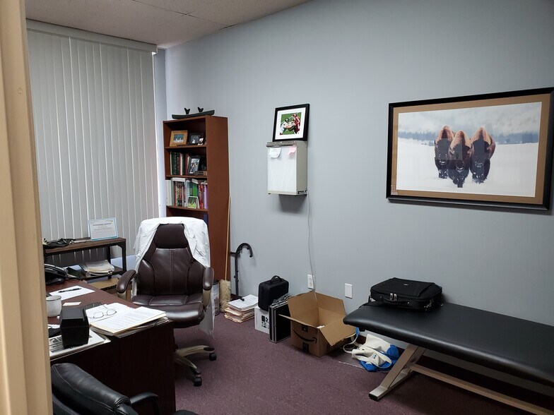 More Photos Of 1103-1105 Sunset Rd, Burlington Storefront For Lease