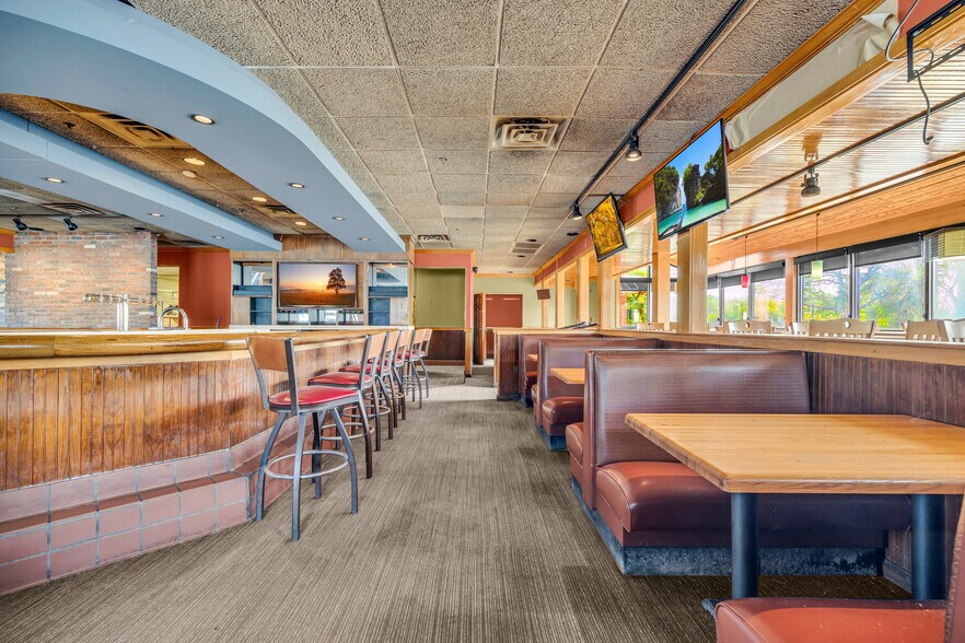 More Photos Of 1589 Big a Rd, Toccoa Flex For Sale