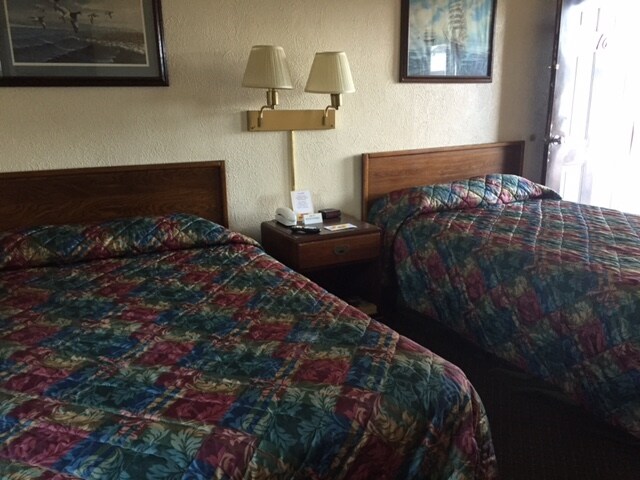 More Photos Of 100 Silver St, Hurley Hotel For Sale