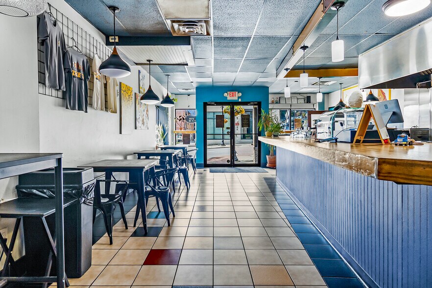 More Photos Of 458 High St, Morgantown Apartments For Sale