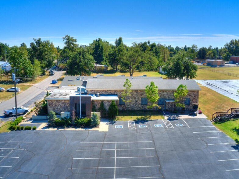 More Photos Of 2254 W Meyers Cir, Choctaw Lodge Meeting Hall For Sale
