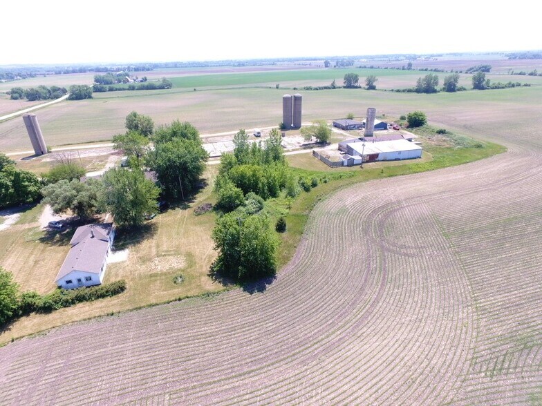 More Photos Of 202 72nd Ave, Kenosha Multifamily For Sale