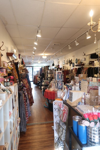 More Photos Of 168 Maplewood Ave, Maplewood Storefront Retail Residential For Lease