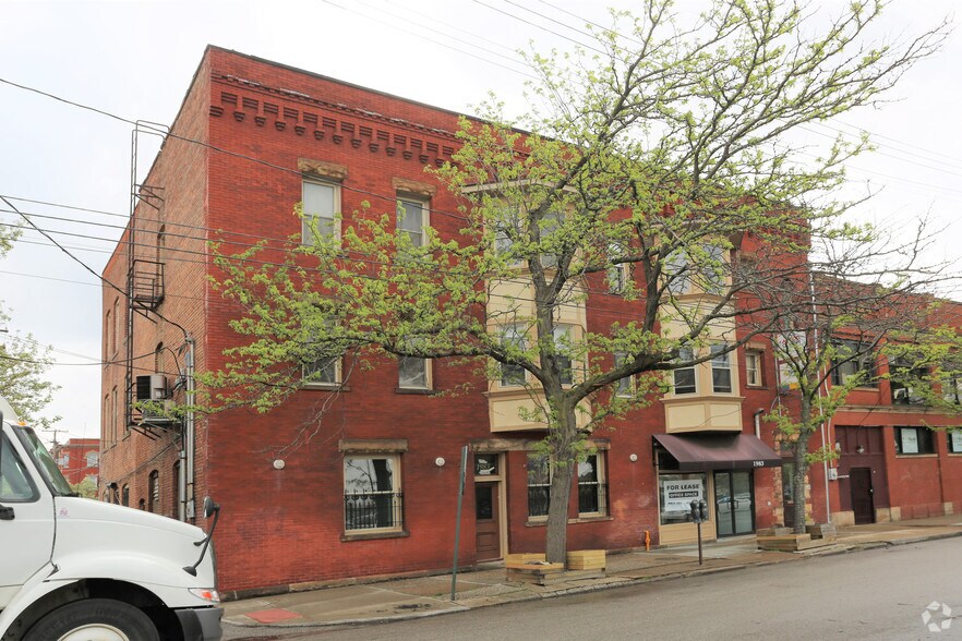 Primary Photo Of 1985 W 28th St, Cleveland Office For Lease