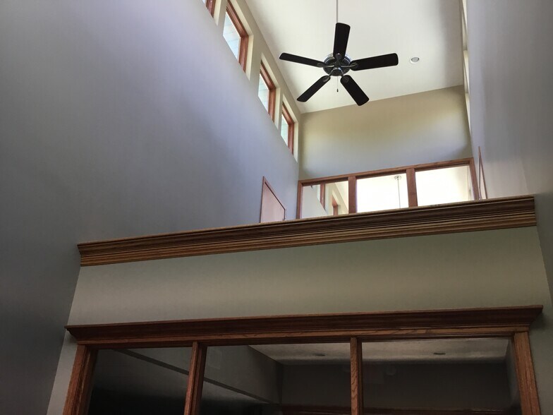 More Photos Of 5935 S 56th St, Lincoln Office For Lease