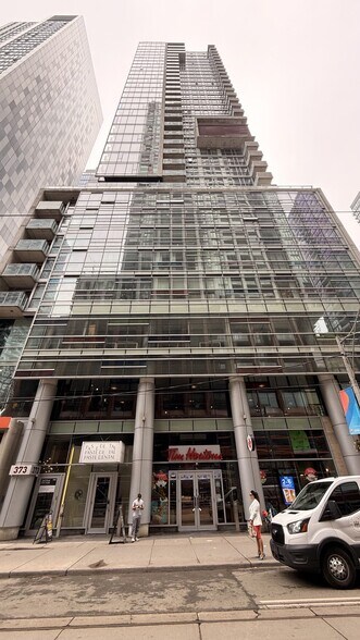 More Photos Of 373-375 King St W, Toronto Apartments For Lease