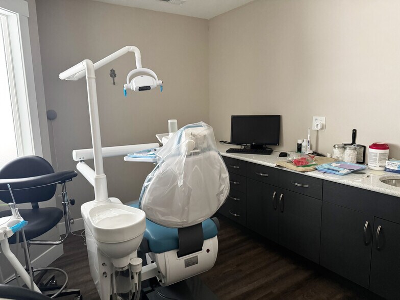 More Photos Of 845 N State St, Orem Office For Lease