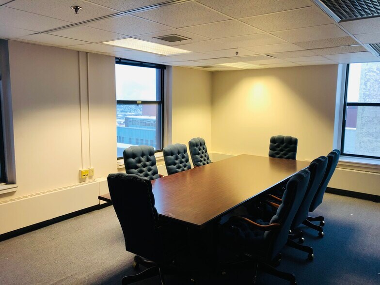 More Photos Of 130 N Main St, Butte Office For Sale