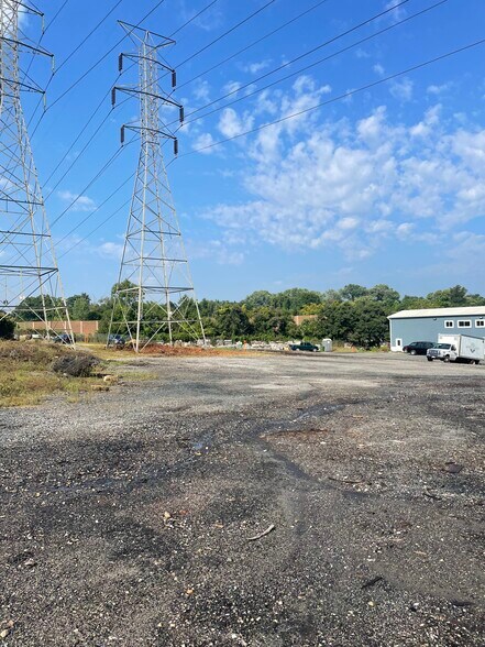 More Photos Of 7620 Lillian Holt Dr, Baltimore Land For Lease