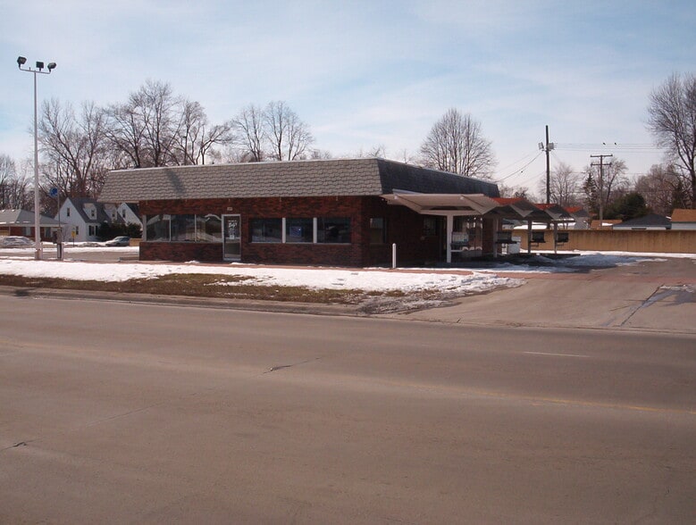 More Photos Of 5152 S Beech Daly St, Dearborn Heights Fast Food For Lease